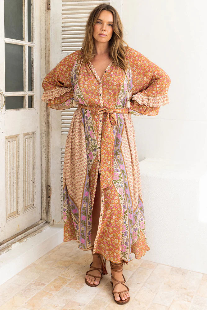 sienna halter maxi dress spell One dress - 4 ways Say hello to @spell latest drop! The Sienna Halter maxi is the epitome of sweetness